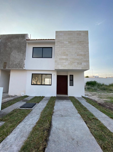 Casas En Venta De 2 Niveles En Ciudad Maderas, Jardín, 3 Rec