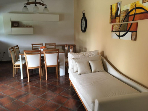 Venta Casa Parada 11 - A 300 Mts. De Ruta 9. Funes