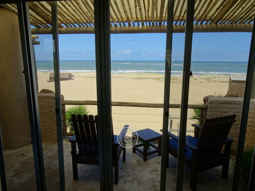 Arenas Del Mar - 4 Amazonita En Punta Del Diablo