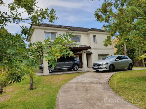 Imagen 3 de 30 de Casa - Los Castores En Venta