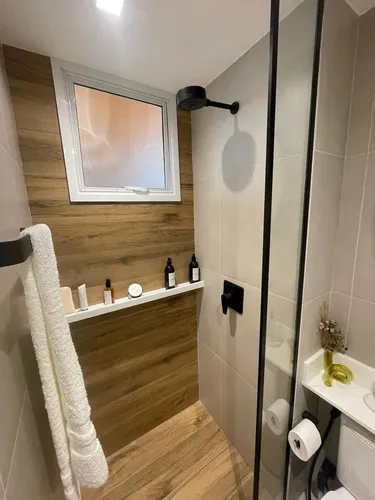 Casa Ampla E Com Bastante Espaço