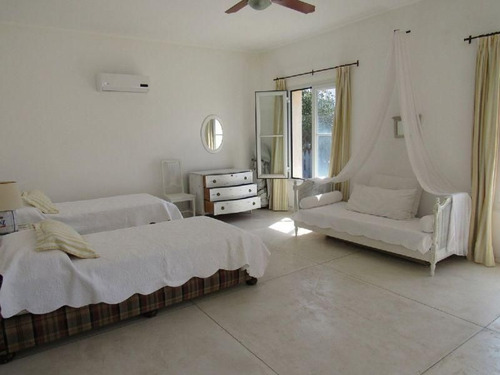 Casa En Alquiler Por Temporada De 4 Dormitorios En Peninsula