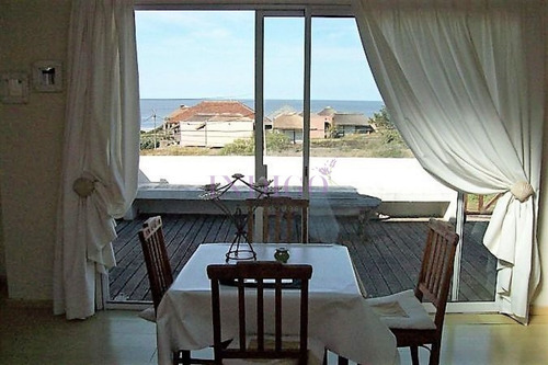 Imagen 3 de 13 de Casa En Venta Y Venta Frente Al Mar En Montoya, 4 Dormitorios .