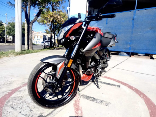 Bajaj Rouser 200 Ns