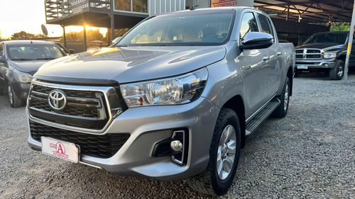 Toyota Hilux 2.7 D.cab. Srv 4x4