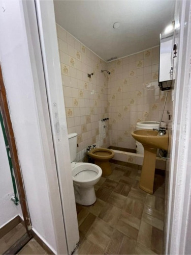 Imagen 8 de 12 de Ph En Venta De 2 Ambientes Con Patio En Sarandi Oportunidad