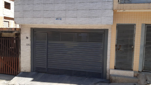Casa Com 2 Quartos 2 Banheiros Garagem Pra 4 Carros