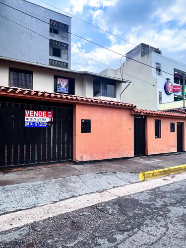 Xioly V, Vende En Pueblo Nuevo Casa + Apartamento  Anexo