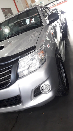 Toyota Hilux 2.5 Cover Cs Dx Pack I 4x2 Cerrada 2012