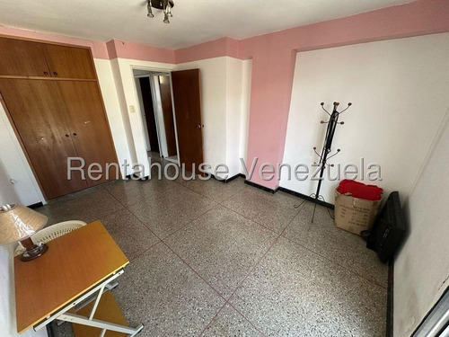 Encantador Apartamento Ubicado En Los Chaguaramos! #25-16072 Ricardo Romero