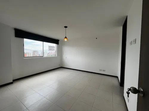 Apartamento En Arriendo En Cumbres. Cod A24055