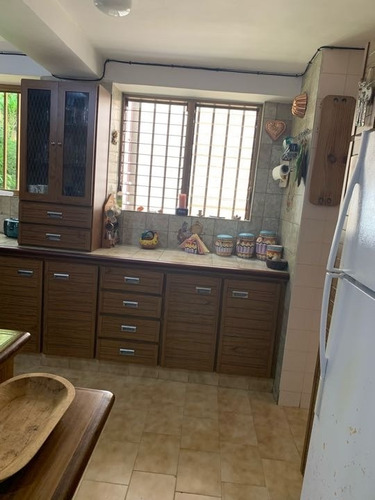 Imagen 10 de 15 de Se Vende Pb 330m2 3h+s/3b+s/2p La Lagunita 0512