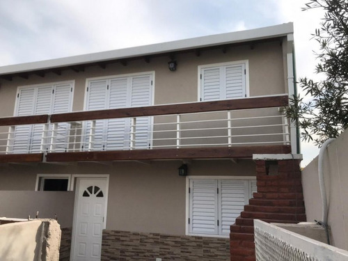 Imagen 2 de 3 de Dos Duplex Muy Buenos En Venta