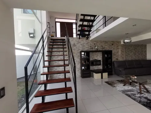 Preciosa Residencia De Autor En Los Cipreses, Vista Espectacular, Única !!