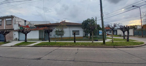 Imagen 1 de 4 de Linda Casa Con 2 Dormitorios En Esquina - Quilmes Oeste