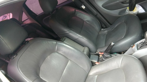 Fiat Linea 1.9 16v Absolute Flex Dualogic 4p 2010