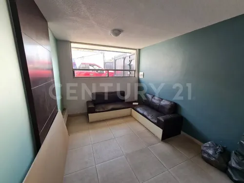 Casa En Venta Acondicionada Para Uso De Oficina En Mayorazgo