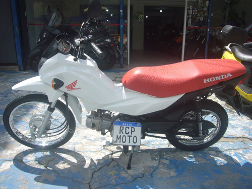 Honda Pop 110i Branca 2023 Nova Baixo Km  Troca Financia