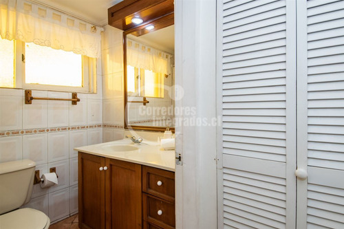 Casa En Venta De 14 Dorm. En Viña Del Mar