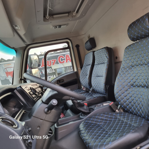 Ford Cargo Modelo 1519 Ano 2014 Na Carroceria Com Ar