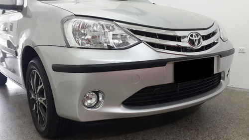 Toyota Etios 4 Puertas 2014 2016 Protectores De Paragolpes 