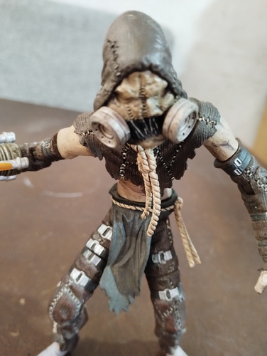Figura De Acción Scarecrow Batman Arkham Asylum Dc Direct (Usado)