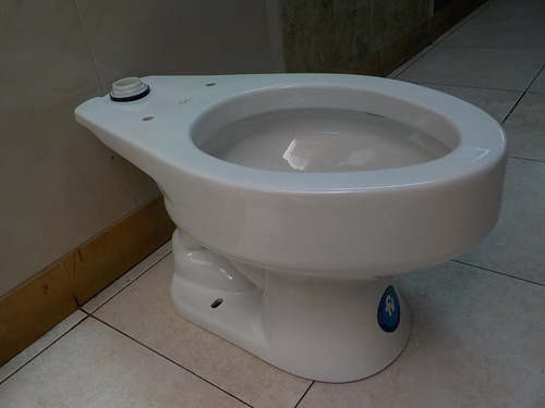 Inodoro Fv Quantum Elongado Blanco Para Uso Con Fluxómetro