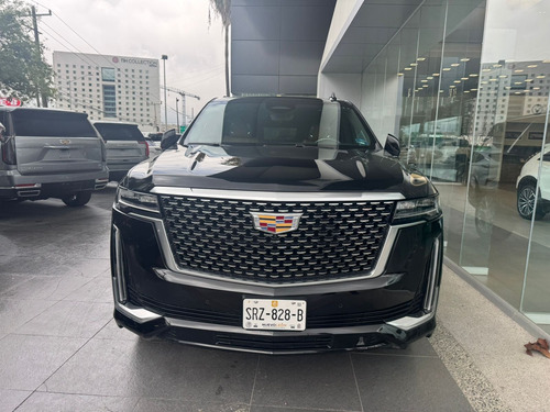 Cadillac Escalade Esv (larga) 2023