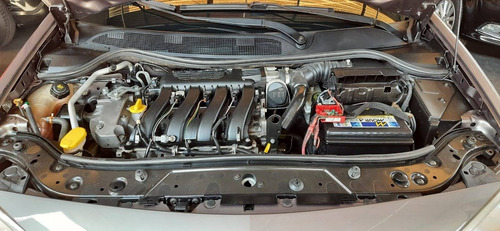 Imagem 10 de 11 de Renault Mégane 2.0 Dynamique Sedan 16v Gasolina 4p Manual