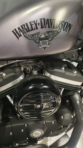 Imagen 2 de 15 de Harley Davidson Sportster 883 Iron