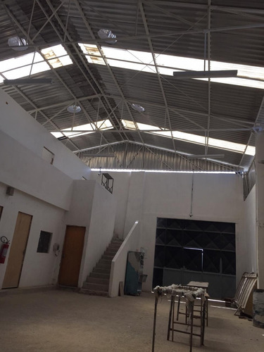 Ótimo Galpão Comercial 300m2 Em 02 Pavimentos, Candeias Excelente Localização - Co00015 - 68501914