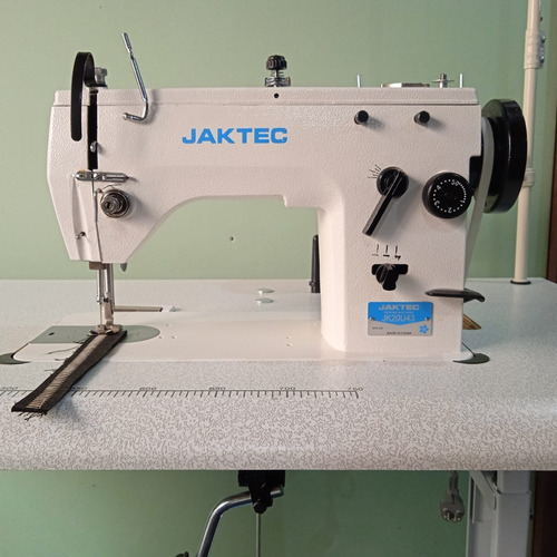 Imagen 2 de 8 de Maquina Coser Zig Zag Y Recta Industrial Modelo 20u Servo