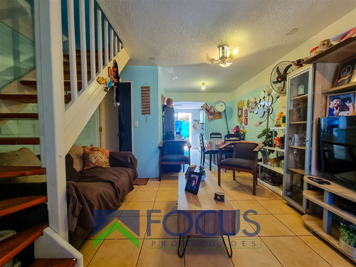 Casa En Venta De 2 Dorm. En Padre Hurtado