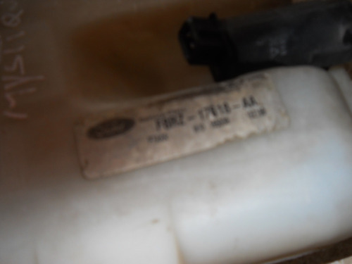 Imagen 2 de 3 de Vendo Tanque De Wiper De Mercury Mystique Año 1998