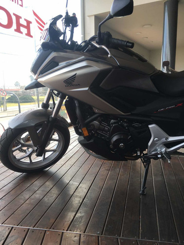 Imagen 3 de 9 de Honda Nc 750x Usada 2017 Igual A 0.km (no Versis,no Bmw)