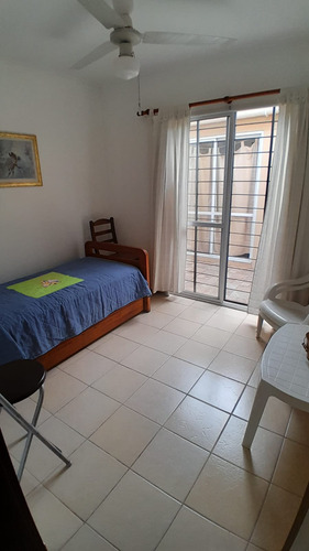Casa Con Departamento De 1 Dormitorio En Venta Barrio Cicle