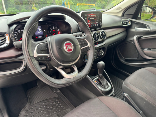 Fiat Cronos 1.8 Precision 16v Flex Aut. 4p