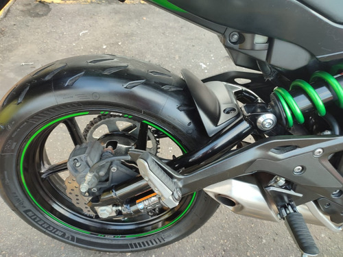 Kawasaki Er6n