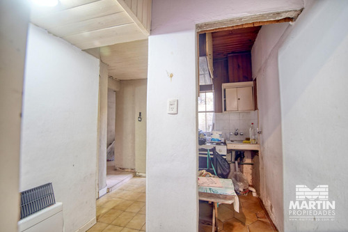Casa Ph 3 Dptos De 2 Ambientes Cada Uno, Excelente Ubicacion 4 Cuadras De Av.