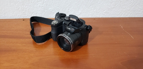 Cámara Fujifilm Finepix S1600 12mp 15x (incluye Tripié)