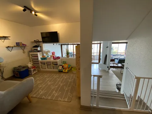Vista A La Ciudad, Con 4d, 3b Y Completamente Remodelado