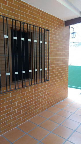 Imagem 3 de 30 de Casa - 3 Dormitórios - 1 Edícula - 3 Vagas De Garagem - Jardim Sabiá - Cotia / Sp - Cs531071v