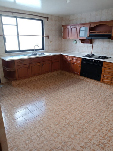 Casa En Excelente Ubicacion