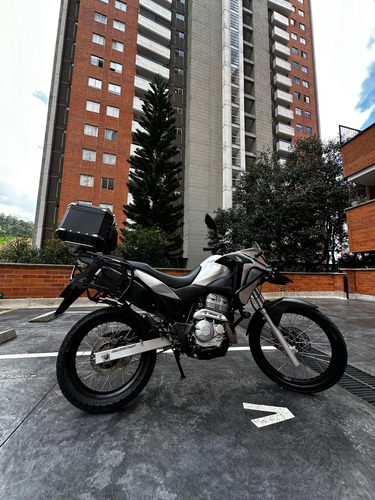 Xre 300 Modelo 2022 De Sabaneta Todo Pago Excelente Condicio