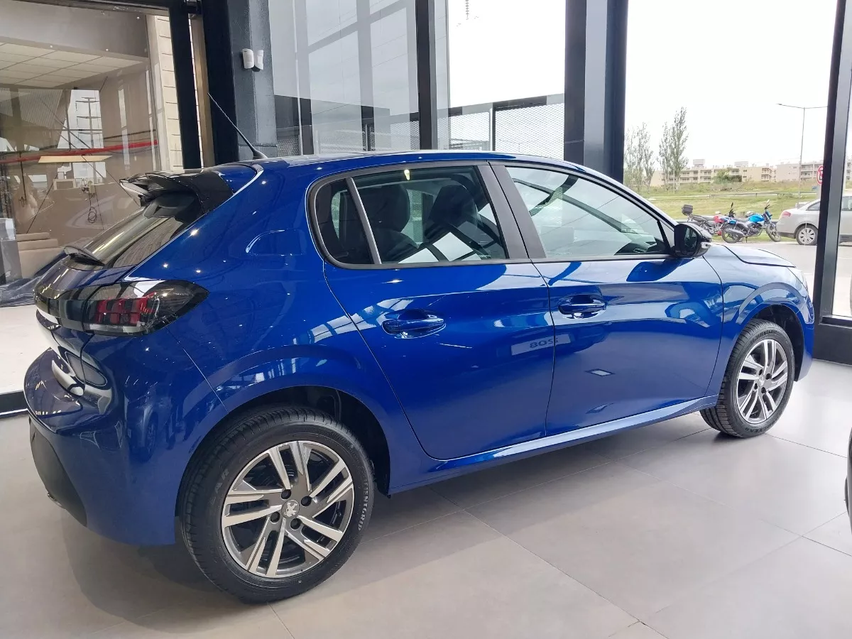 Peugeot 208 Feline Tiptronic