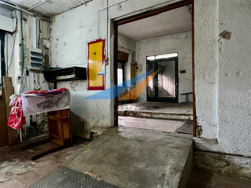 Imagen 9 de 20 de Venta Local - Depósito - Galpón En Aguada. Entrepiso. Sótano. Trifásica. 180 M²!
