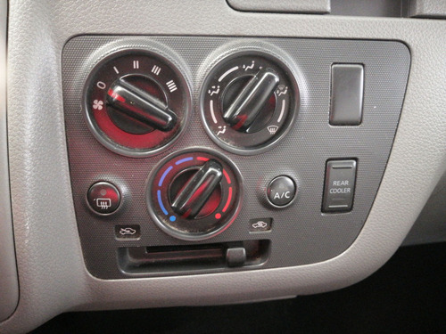 Nissan Urvan 2.5 15 Pas Amplia Aa Mt