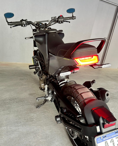 Imagen 10 de 15 de Husqvarna Svartpilen 401