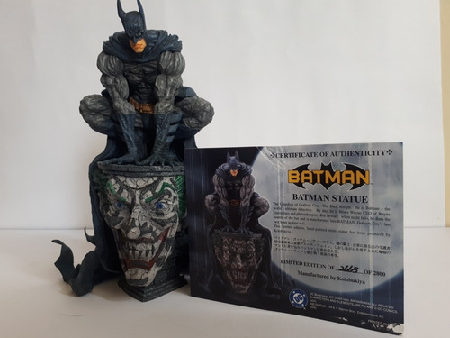 Escultura Figura Batman Sobre Joker Gárgola Kotobukiya Dc (Usado)