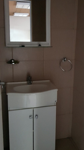 Imagen 9 de 14 de Venta, 2 Galpones En Muy Buena Zona De V. Ballester